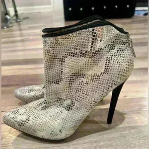 Michael Antonio 5" Snakeskin Ankle Boots Sz. 10
